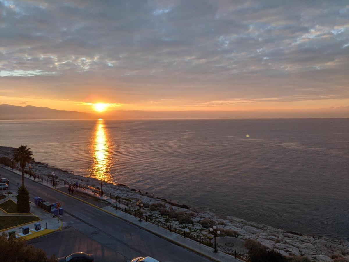 Luxurious Sea View Apartment Pireusz Kültér fotó
