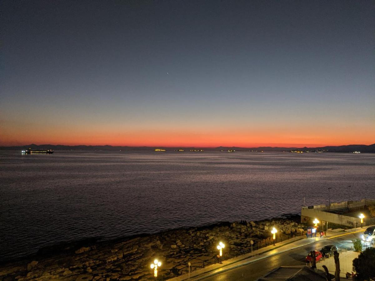 Luxurious Sea View Apartment Pireusz Kültér fotó